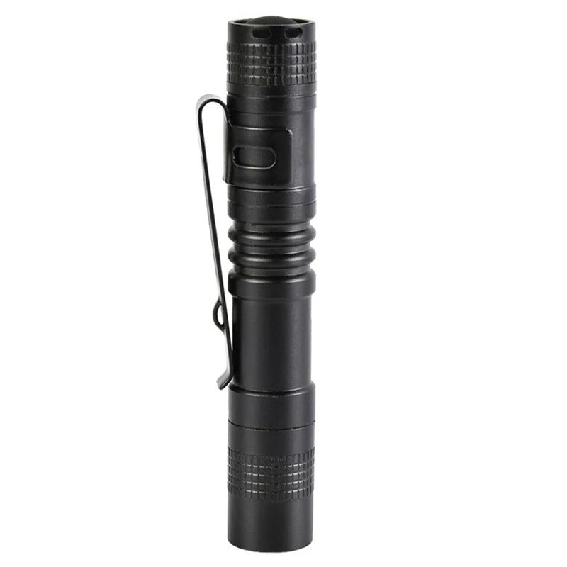 Mini lampe de poche haute qualité – idéale pour le camping et l’extérieur