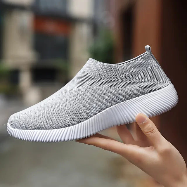 Chaussures pour femmes, baskets de haute qualité, plates à enfiler.