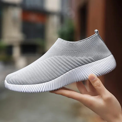 Chaussures pour femmes, baskets de haute qualité, plates à enfiler.