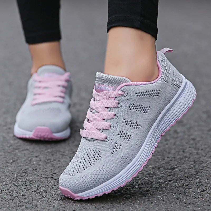  Femme - Chaussures Baskets plates en maille pour femmes, blanches, décontractées, respirantes, pour la marche et la Gym 